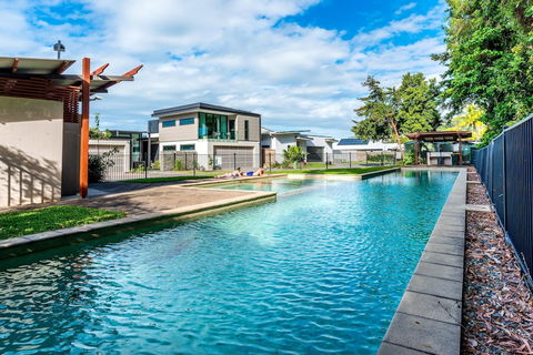 Blue Lagoon Villa B - Tourism Cairns 3