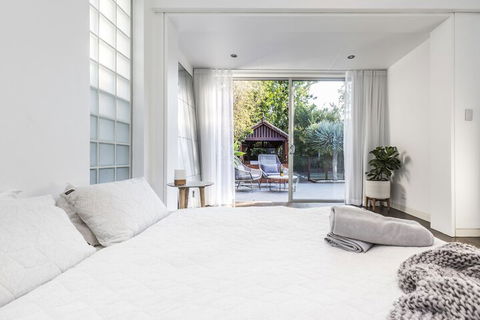 Coogee Luxury Home With Salt Water Pool & Parking - Tourism Cairns 6