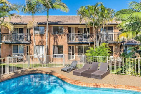 Bayside Court Apartments - Tourism Cairns 0