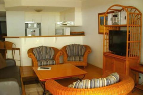 Sailfish On Fraser - Tourism Cairns 6