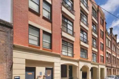 UrbanOasis Studios - Tourism Cairns 1