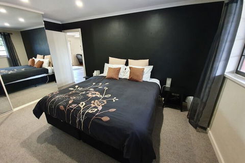 Under The Vines - Tourism Cairns 2