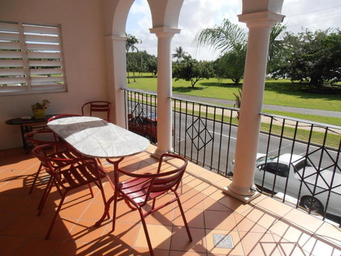 Floriana Villas - Tourism Cairns 1