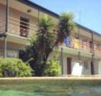 Lazy Duck Hostel - Tourism Cairns