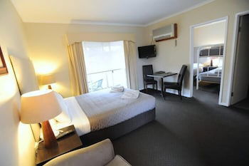 Central City Motor Inn - Tourism Cairns 3