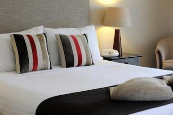 Central City Motor Inn - Tourism Cairns 1