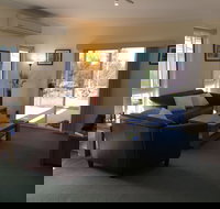 Lyreen's Apartment BB - Tourism Cairns