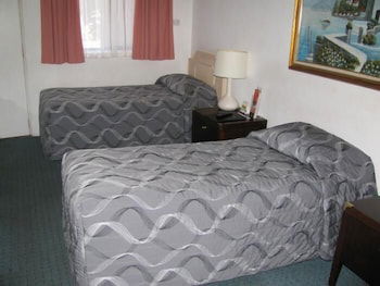 Wayfarer Motel - Tourism Cairns 4