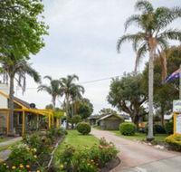Lazy Acre Log Cabins - Tourism Cairns