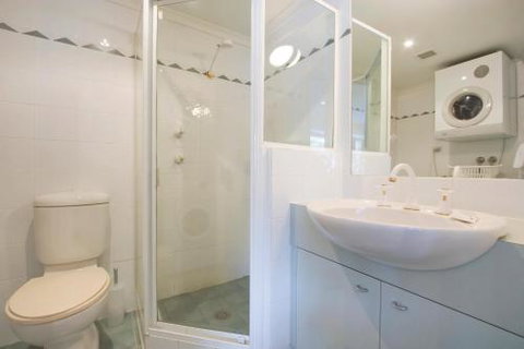Lhotsky Apartments - Tourism Cairns 5