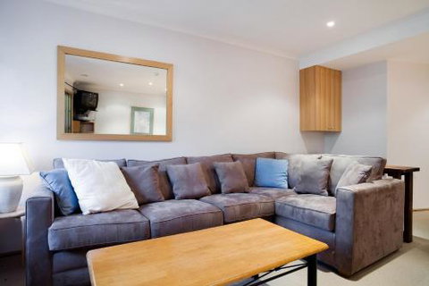 Lhotsky Apartments - Tourism Cairns 6