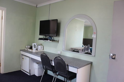 High Mountains Motor Inn - Tourism Cairns 4