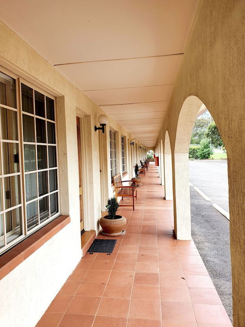 McNevin's Warwick Motel - Tourism Cairns 2