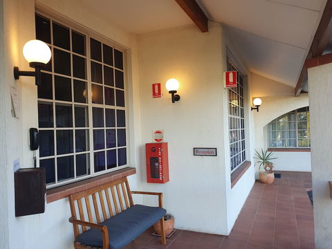 McNevin's Warwick Motel - Tourism Cairns 0