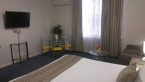 Lindy Lodge Motel - Tourism Cairns 5