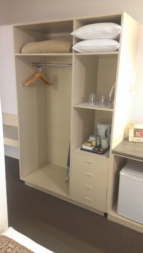 Lindy Lodge Motel - Tourism Cairns 3