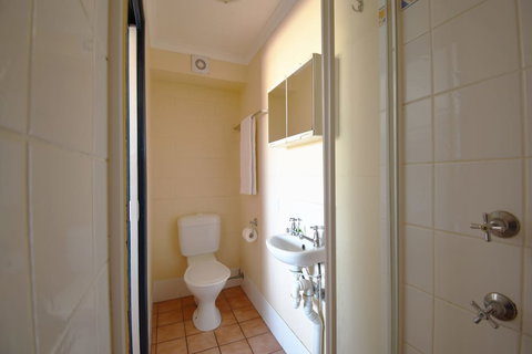 Caloundra Backpackers - Hostel - Tourism Cairns 0