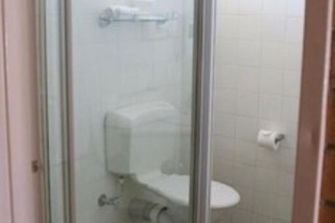 Buckaroo Motor Inn - Tourism Cairns 7