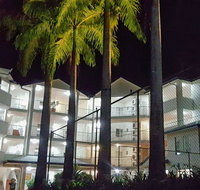 Golden Sands Beachfront Apartment Resort - Tourism Cairns
