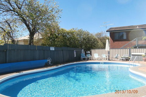 Harbour Lights Holiday Units - Tourism Cairns 5