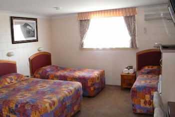 The Clansman Motel - Tourism Cairns 6