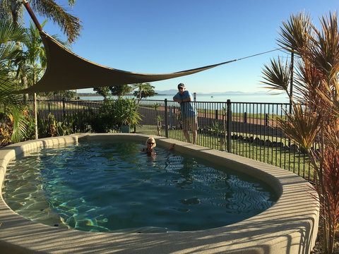 Cardwell Beachfront Motel - Tourism Cairns 1