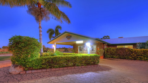 Heritage Lodge Motel - Tourism Cairns 0