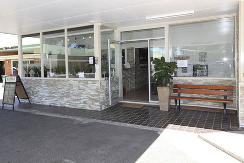 Matilda Motor Inn - Tourism Cairns 1