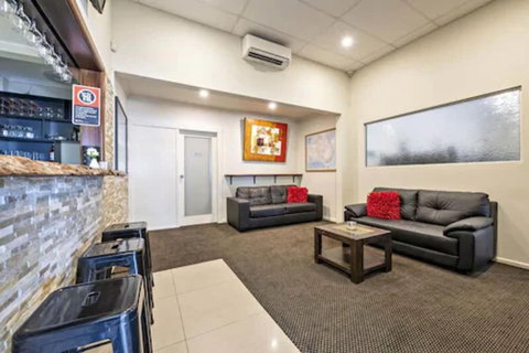 Matilda Motor Inn - Tourism Cairns 3