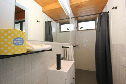 Falls Creek Hotel - Tourism Cairns 2
