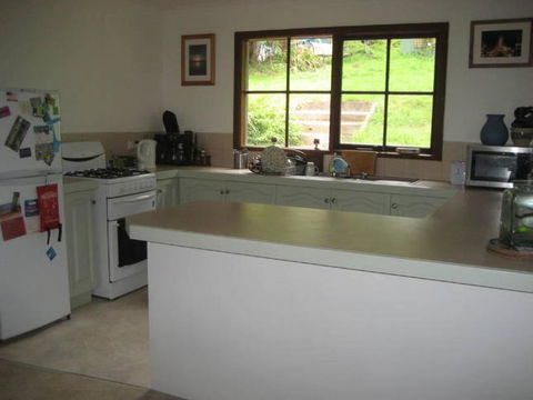 Warburton Holiday House - Tourism Cairns 5