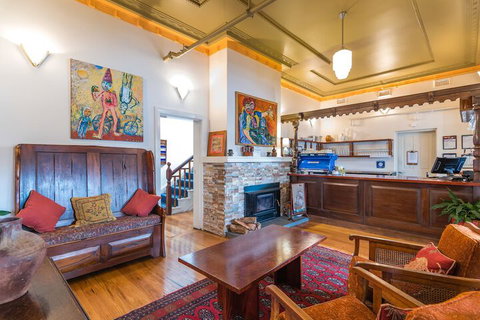 Northern Arts Hotel - Tourism Cairns 1