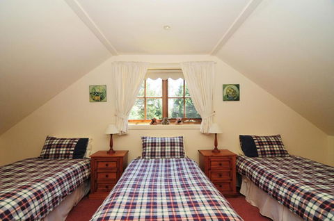 Daisy Cottage - Tourism Cairns 2