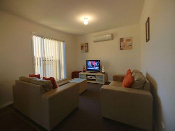 DBJ Holiday Units - Tourism Cairns 5