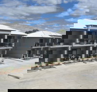 Royal Motel Miles - Tourism Cairns