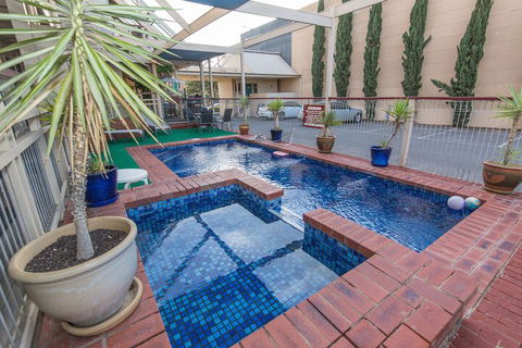 MAS Country Riverboat Lodge Motor Inn - Tourism Cairns 3