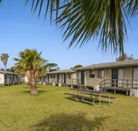 Wollongong Surf Leisure Resort - Tourism Cairns