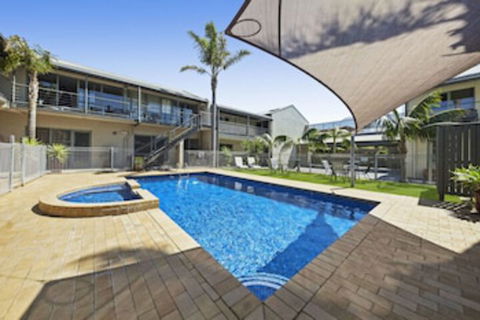 Moonlight Bay Apartments - Tourism Cairns 0