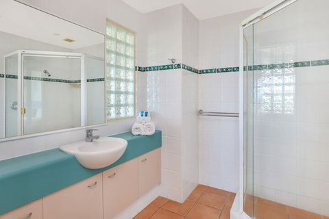 Alex Seaside Resort - Tourism Cairns 7