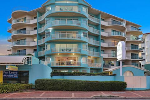 Alex Seaside Resort - Tourism Cairns 0