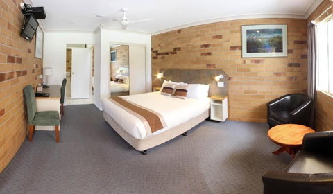 Copper Country Motor Inn & Restaurant - Tourism Cairns 5