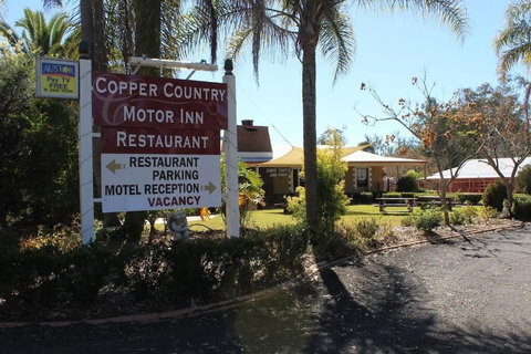 Copper Country Motor Inn & Restaurant - Tourism Cairns 0