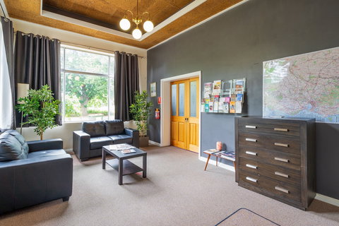 Castle Motel - Tourism Cairns 1