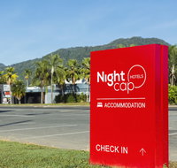 Nightcap at Edge Hill Tavern - Tourism Cairns