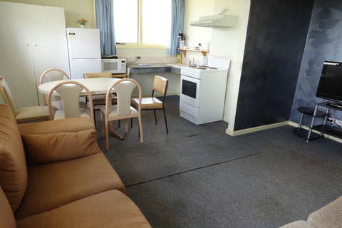 High View Family Cottages - Tourism Cairns 6