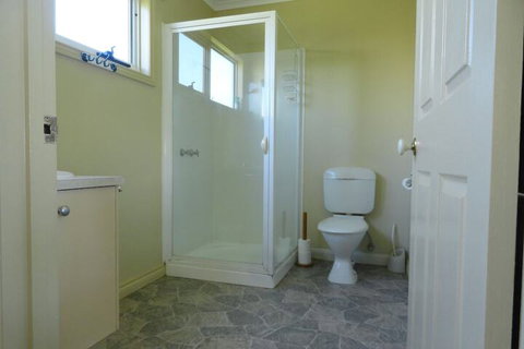 High View Family Cottages - Tourism Cairns 3