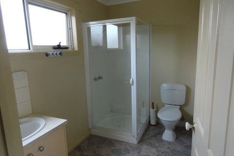 High View Family Cottages - Tourism Cairns 1