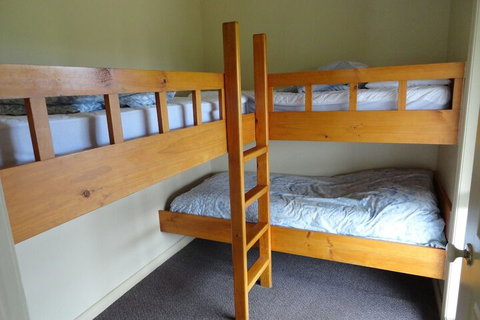 High View Family Cottages - Tourism Cairns 7