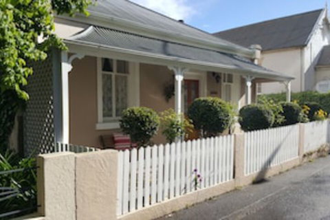 Arendon Cottage - Tourism Cairns 0