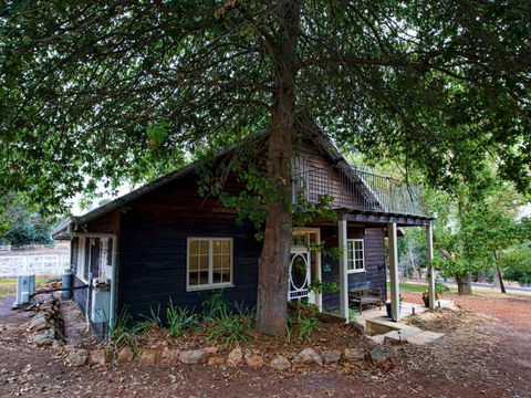 Oak Tree Barn Bridgetown - Tourism Cairns 2